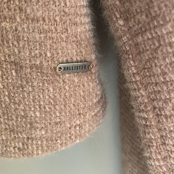 Hollister Two Tone Long Sleeve - Picture 4 of 6